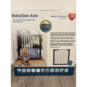   Babydan ASTA önfeszítős ajtórács, fekete színű (73,5 - 79,6 cm)  - BONTOTT csomagolású